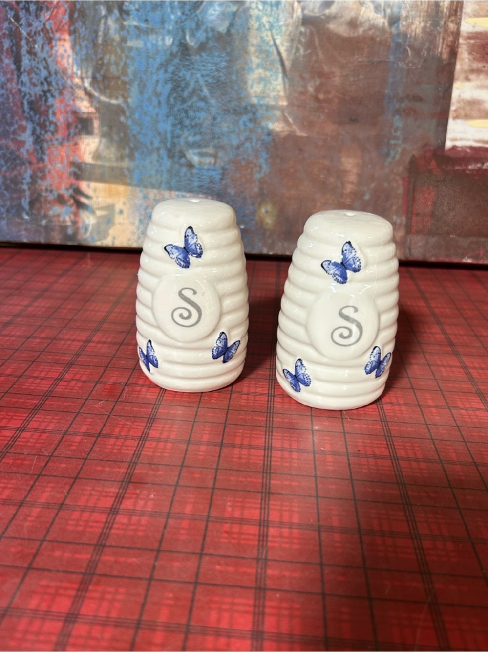 Butterfly Ceramic Salt and Pepper Shaker Set